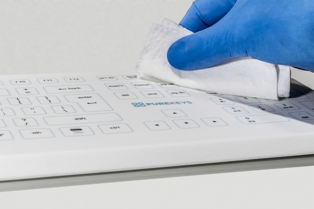 Wireless keyboard cleaning