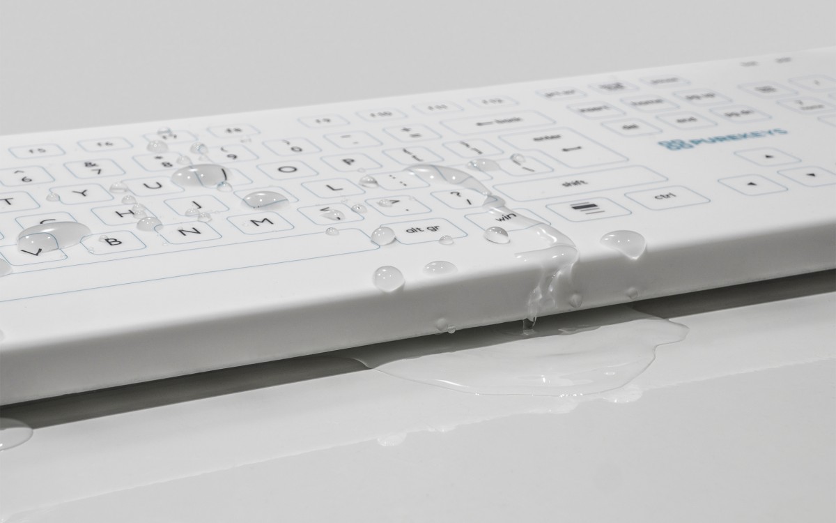 Wireless keyboard with drops Wireless keyboard with drops